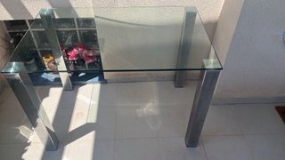 Mesa de comedor cristal y metal
