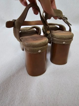 Sandalias Carmela Talla 38 Tacón Cuña
