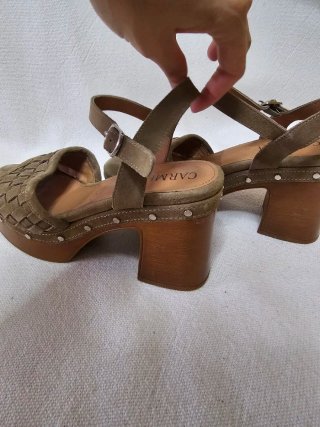 Sandalias Carmela Talla 38 Tacón Cuña