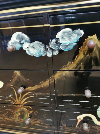Mueble Asia Negro y Dorado