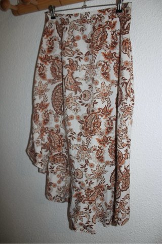 Falda asimétrica estampado paisley