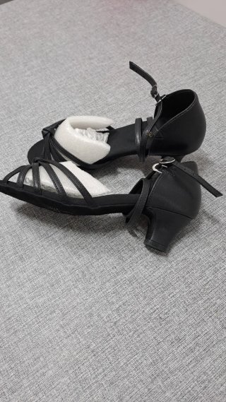 Zapatos de baile latino negros