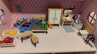 Casa de muñecas con muebles