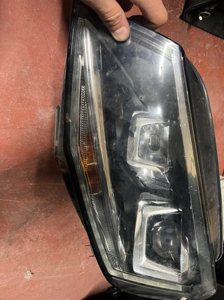 Faro xenon izquerdo VW Caddy mk4 2k