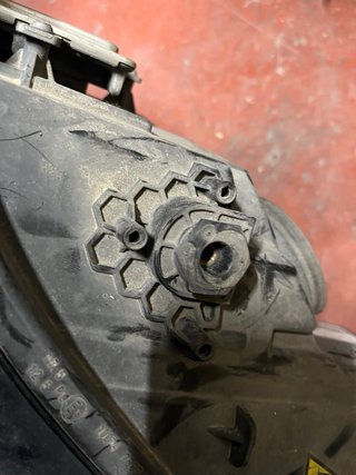 Faro xenon izquerdo VW Caddy mk4 2k