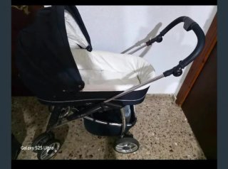 Carro de bebé negro