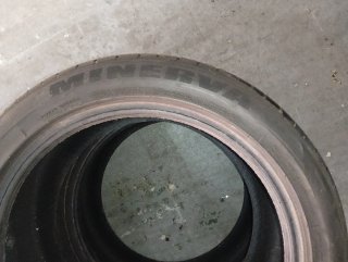 Neumático de coche