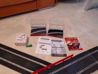 Circuito Scalextric con 2 coches y extras
