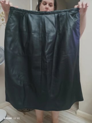 Falda de cuero negra talla 50