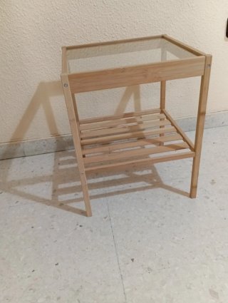 Mesa auxiliar bambú y cristal