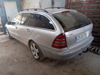 Mercedes-Benz Clase C 2005