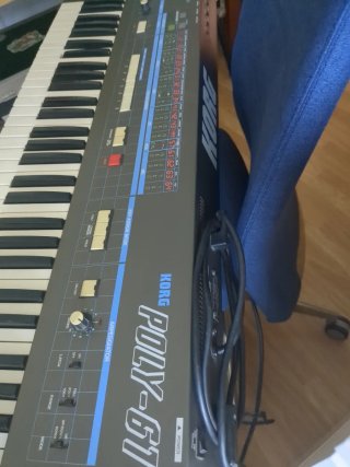 Korg Poly 61 Sintetizador