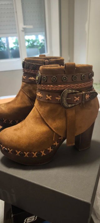 Botines de tacón marrones con plataforma