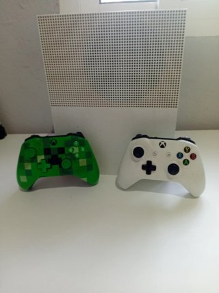 Xbox One S Bianca e Controller Verde