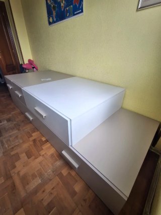 Cama nido beige y blanca