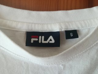 Conjunto Fila Crop Top y Falda Midi