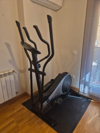 Bicicleta elíptica como nueva