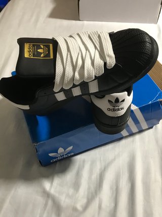 Zapatillas Adidas Superstar Negras y Blancas