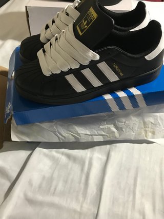 Zapatillas Adidas Superstar Negras y Blancas