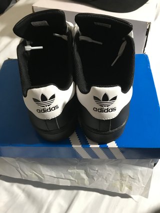 Zapatillas Adidas Superstar Negras y Blancas