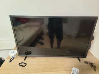 Smart TV Samsung 32 Negra viene con su caja origin