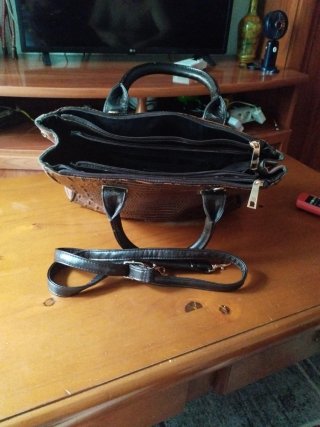 Bolso de piel marrón