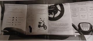 Bici-moto eléctrica negra