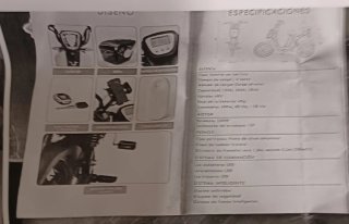 Bici-moto eléctrica negra