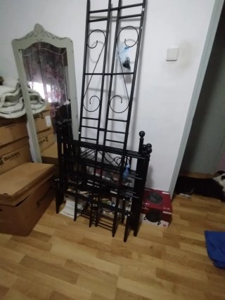 2 Camas de Metal Negras