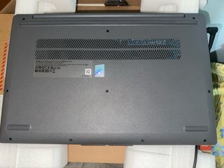 Portátil Lenovo IdeaPad Slim 3 15IAH8