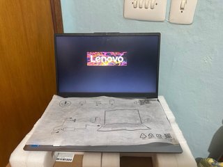 Portátil Lenovo IdeaPad Slim 3 15IAH8