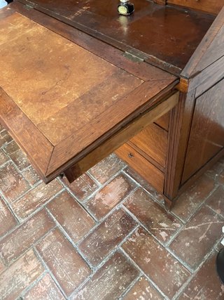 Buró antiguo madera abatible con tapete de cuero