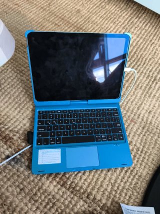 iPad Air 11" M2 + Apple pencil + carcasa y teclado