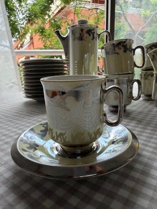 Juego Tazas Café y Tetera Oro/Plata