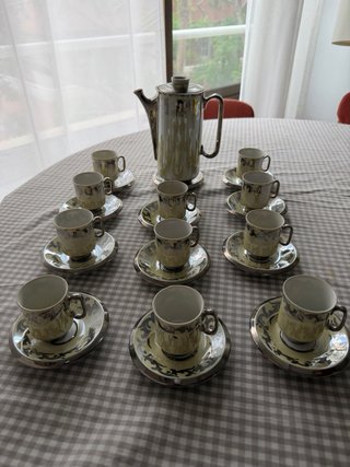 Juego Tazas Café y Tetera Oro/Plata