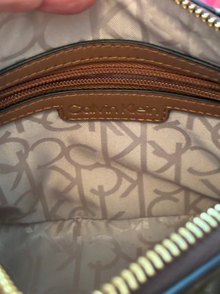 Bolso Calvin Klein Marrón Logo Barril Correa
