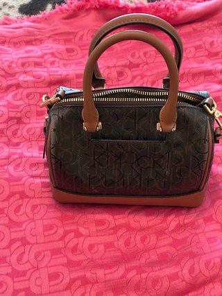 Bolso Calvin Klein Marrón Logo Barril Correa