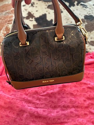 Bolso Calvin Klein Marrón Logo Barril Correa