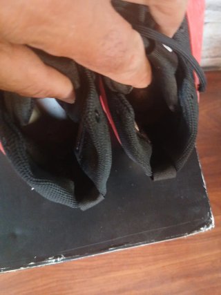 Zapatillas Adidas Baloncesto Rojas y Negras