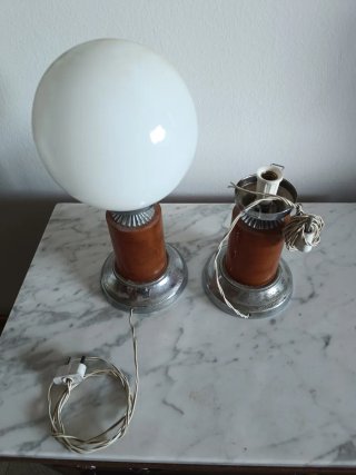 Lampade vintage in legno e metallo