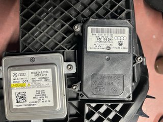 Faro derecho xenon VW Tiguan 5N led
