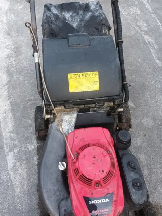 Cortacésped Honda HRD 536 profesional con tracción