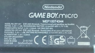 Nintendo Game Boy Micro + Pokémon Smeraldo + Rayman + custodie
