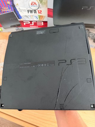 PS3 Slim 320GB + Mando + Caja + 7 Juegos