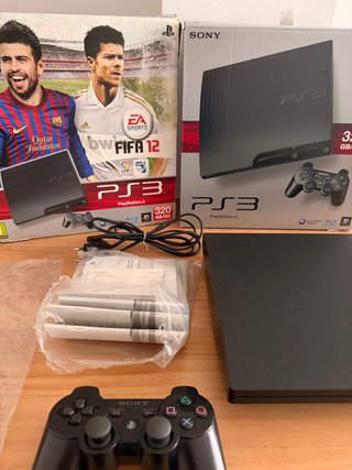 PS3 Slim 320GB + Mando + Caja + 7 Juegos