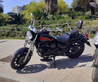 Moto Daelim Cruiser Negra y Roja