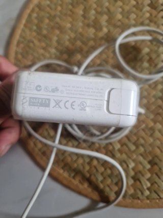 Adaptador de corriente Apple