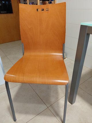 Conjunto 4 sillas madera y metal