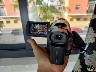Sony FDR-AX33 + Micrófono + AC-L200 + cargador