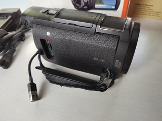 Sony FDR-AX33 + Micrófono + AC-L200 + cargador